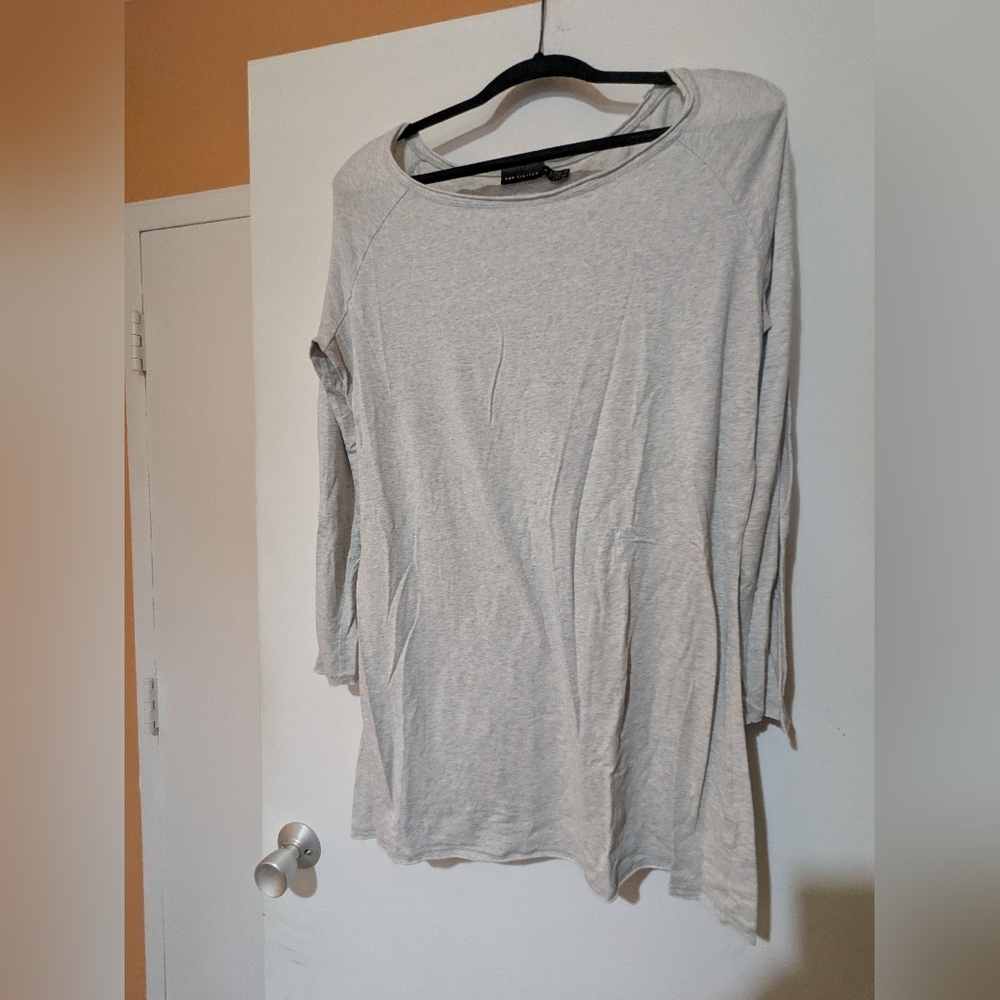 The Limited Gray 3/4 Sleeve Relaxed T-Shirt